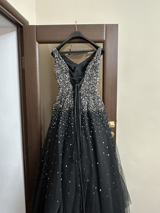 Вечернее платье шикарное