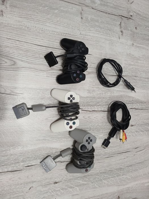 Vând playstation 2