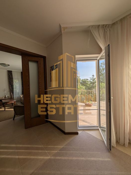 Къща в Варна, област-м-т Манастирски рид площ 865 цена 585000