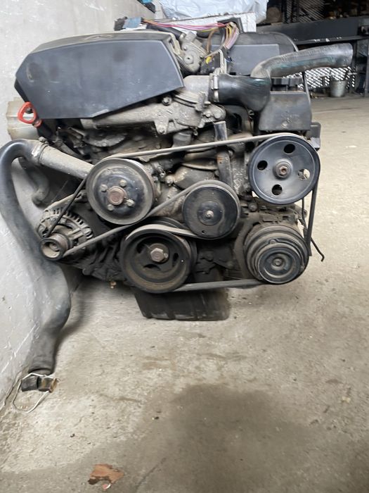 Продавам двигател за mercedes E200