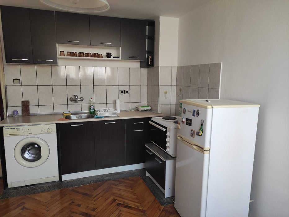 Дава се под наем Двустаен апартамент в София, Център - 78 кв.м за 450 € - Снимка #2