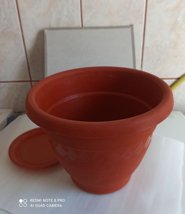 Ghiveciuri din plasticin stare buna