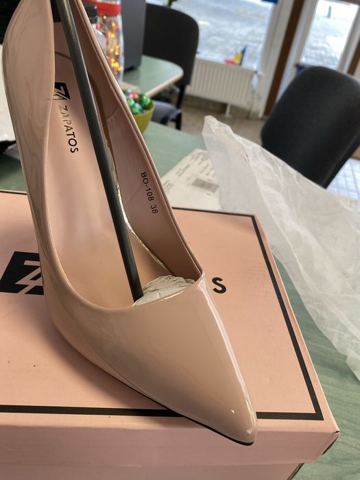 Vand stiletto bej, marime 38 noi
