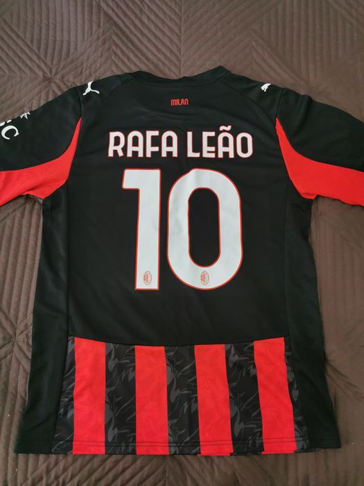 Футболен екип на AC Milan. Сезон 25/26. Размер М