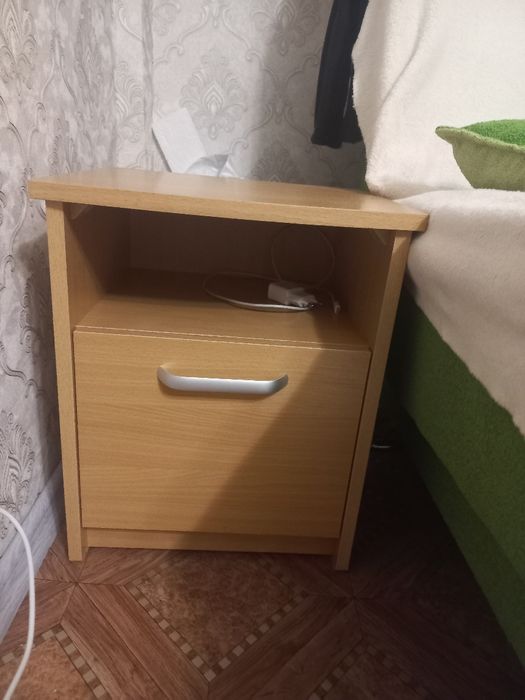 Продам 2 тумбочки