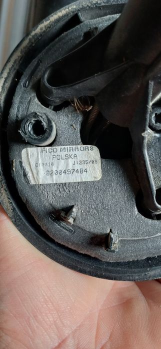 Vând oglinda Logan Mcv