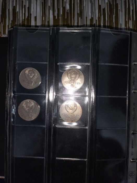 Продам альбом с монетами