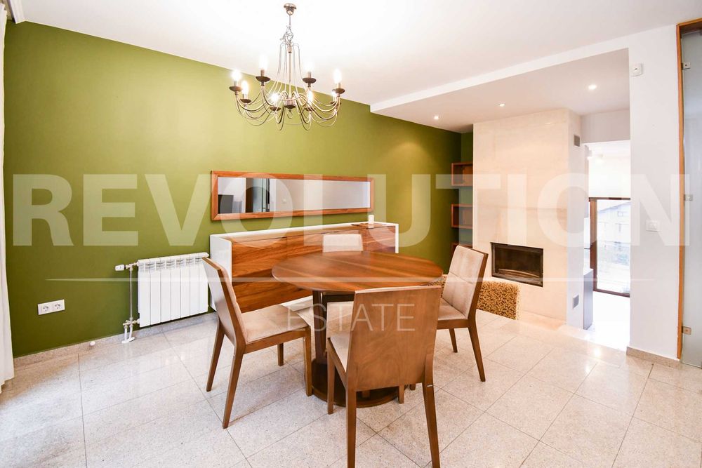 Дава се под наем Къща в София, Център - 318 кв.м за 1700 € - Снимка #1