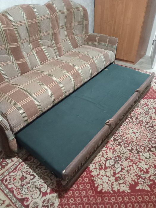 Продам диван (торг)