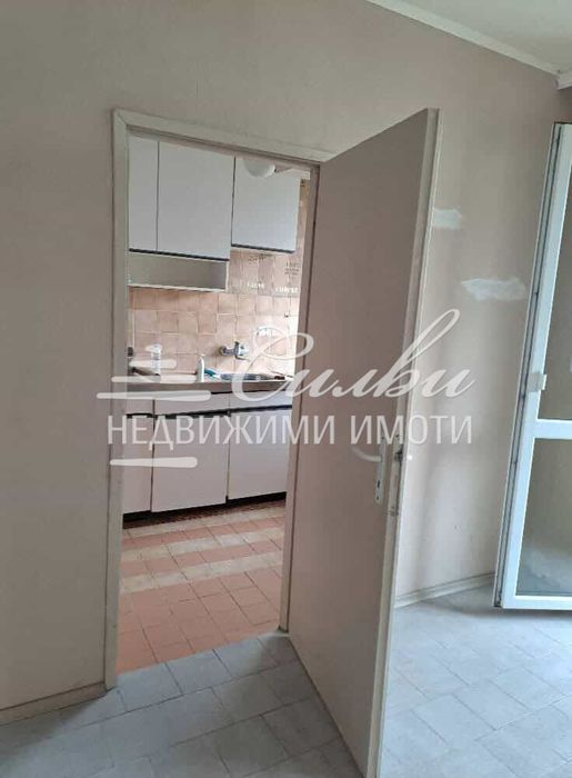 Двустаен ТУХЛЕН апартамент в района на Пети полк