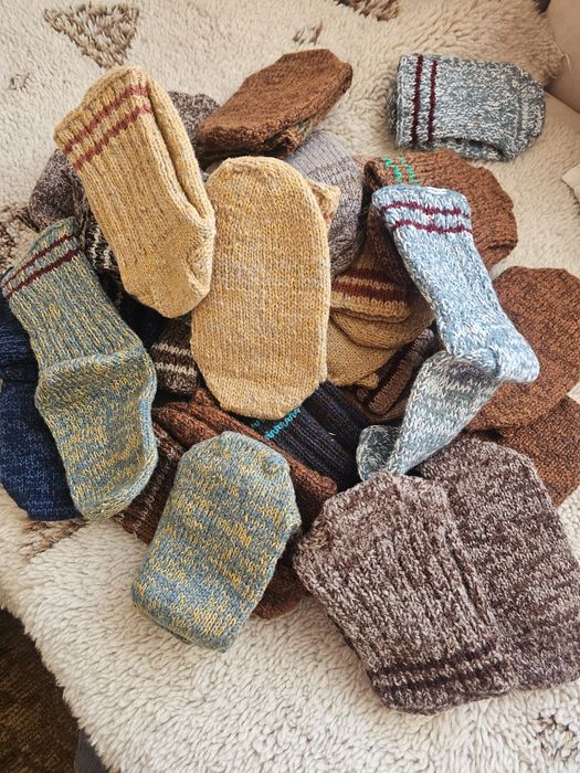 Продавам  ръчно изплетени шушони и търлъци 20лв чифт