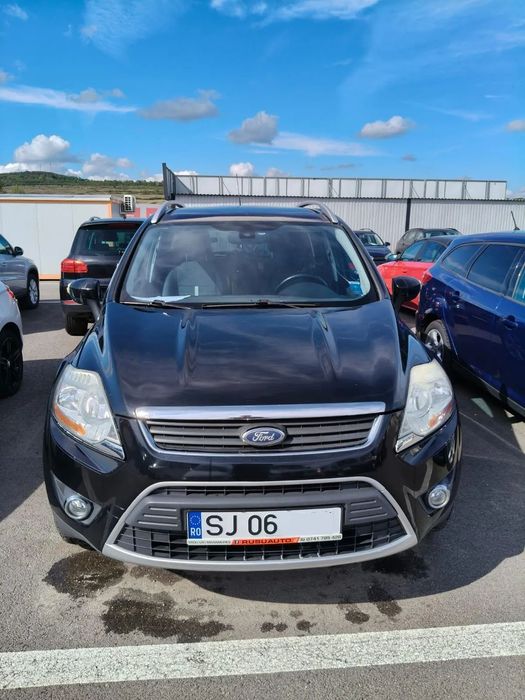 Ford Kuga Ford Kuga 4x4, panoramic, cutia manuala, negru, 136 cp, diesel