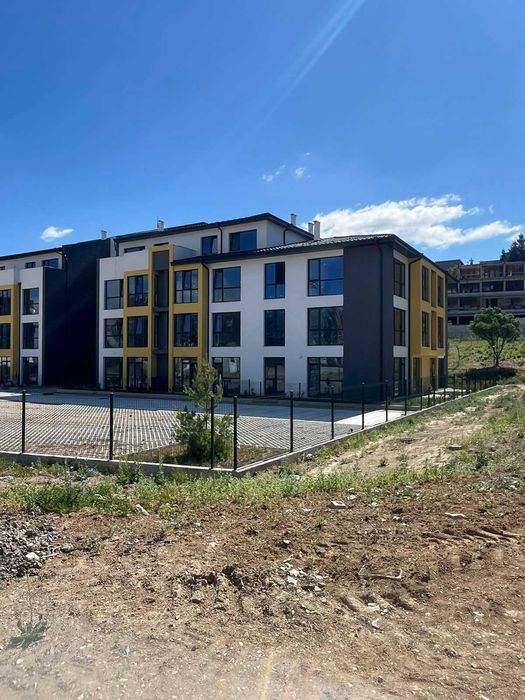 Продава се Тристаен апартамент в Търговище, Запад 3 - 88 кв.м за 921 €/кв.м - Снимка #1