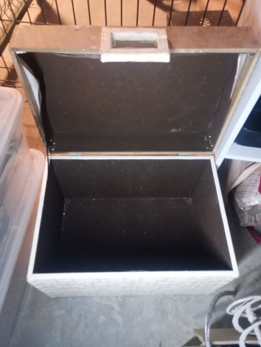 Продам сундук если отремонтировать