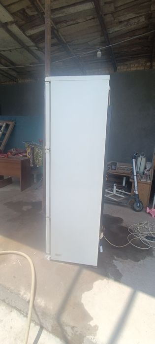 Xolodilnik Stinol, korpus aʼlo, yuragi yangi