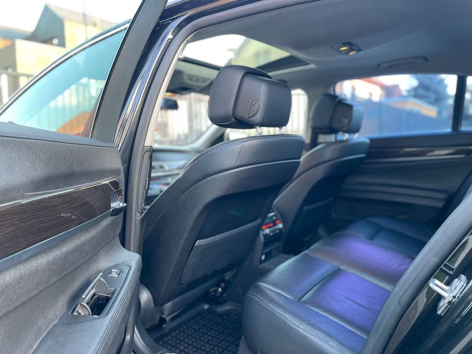 Bmw 740d Xdrive 3.0 butoane4 /soft close/ trapa/ nav mare