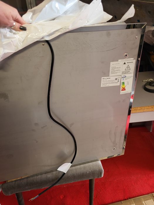 Шкаф за баня огледален