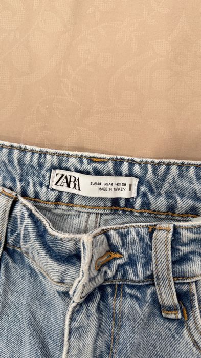 Прямые джинсы Zara