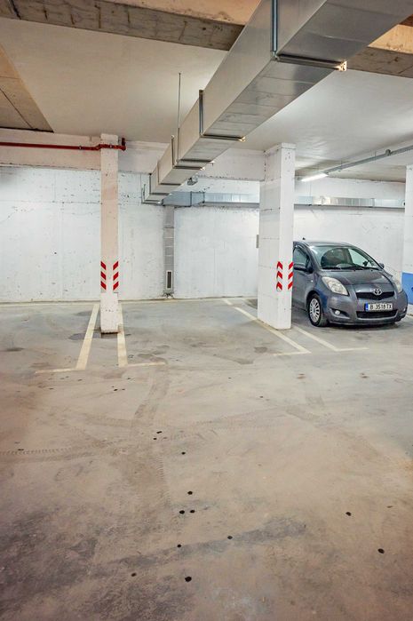 Собственик дава под Наем подземно ПАРКОМЯСТО, ул. Мир 73