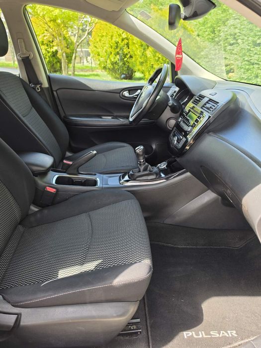 Продавам Nissan Pulsar 1.2
