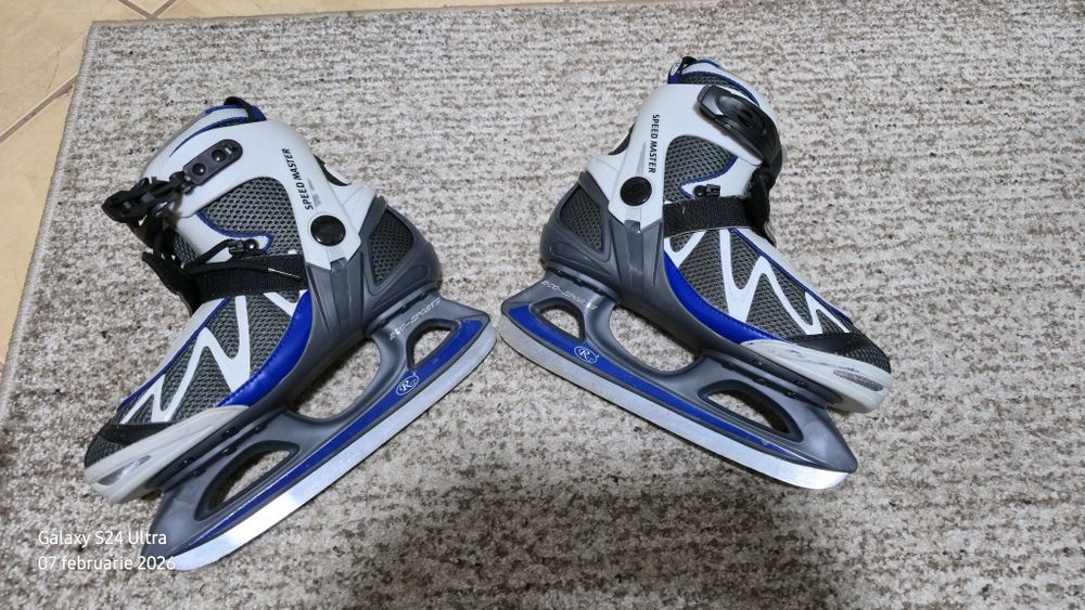 Vând sau schimb patine de gheata măsură 40 și model 44-45