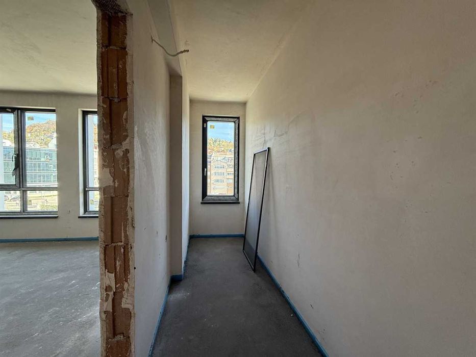 Продава се Четиристаен апартамент в Габрово, Център - 142 кв.м за 997 €/кв.м - Снимка #1