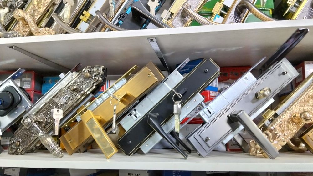 Zamok ochish eshik ochish 24/7  qulf ochish zamok remont qilish