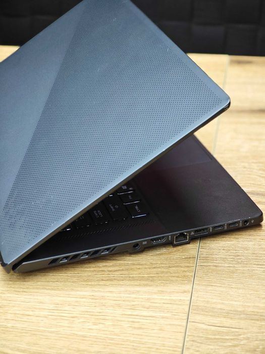 Мощный игровой Asus Rog Zephyrus