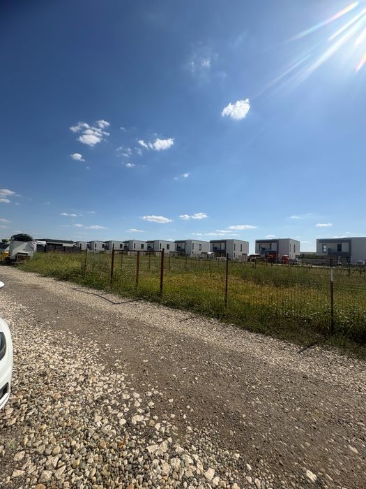 Teren constructii  cu  gaze naturale si electricitate la poarta