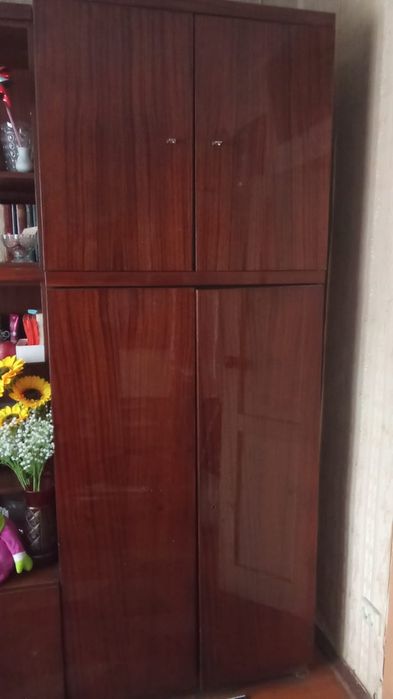 Продам стенку советскую