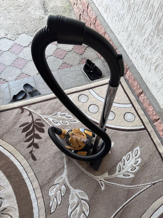 Пылесос хороший продам