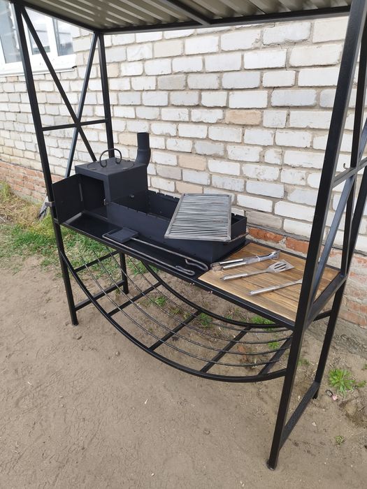 Мангал с крышей.