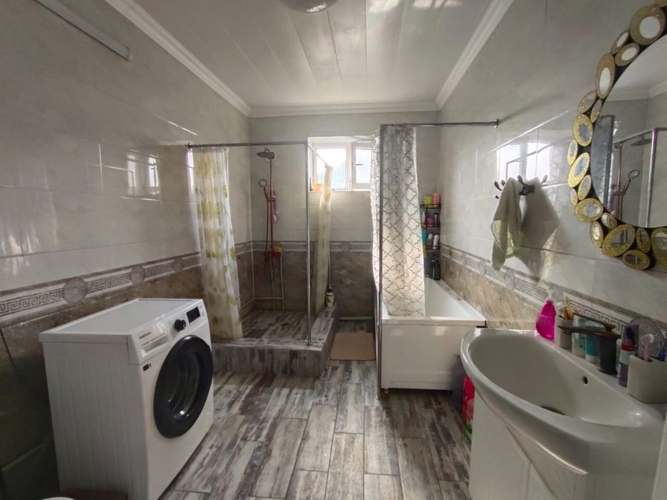 Продается недостроенный трехуровневый дом