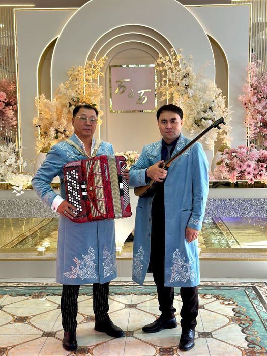 Астана Тамада домбыра баян  ведущий шоумен свадьба сырга салу кудалык