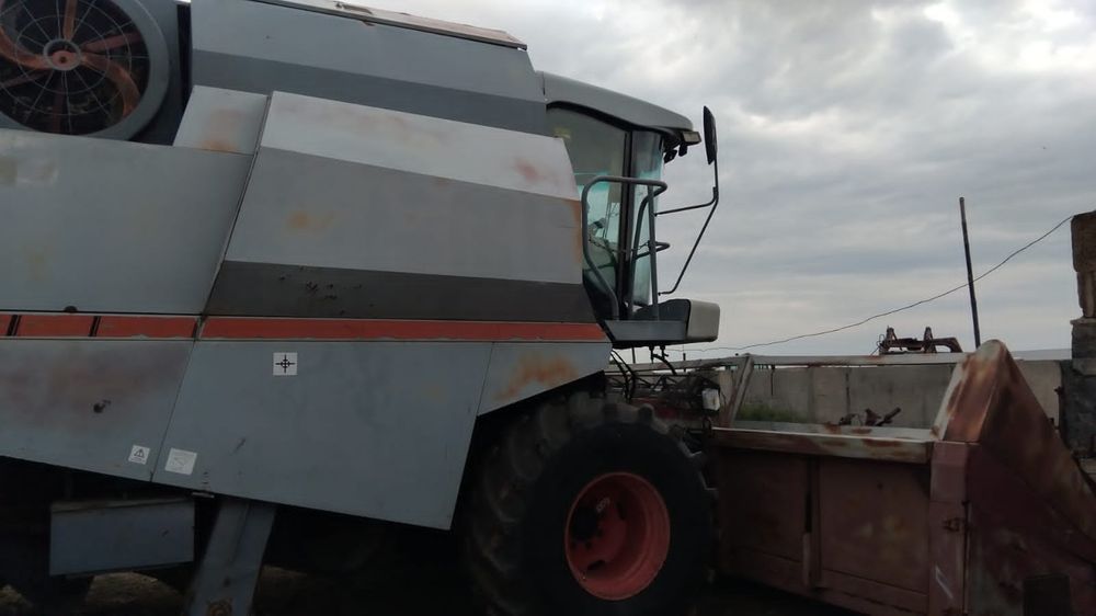 Продам комбайн вектор