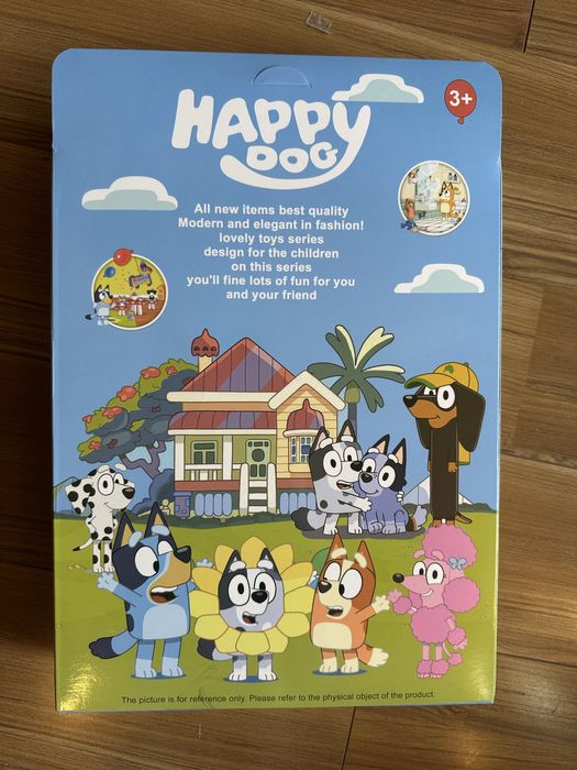 Set cu 12 figurine tip Bluey si familia, NOU