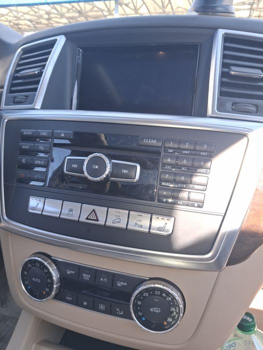 Продавам Мерцедес ML 350