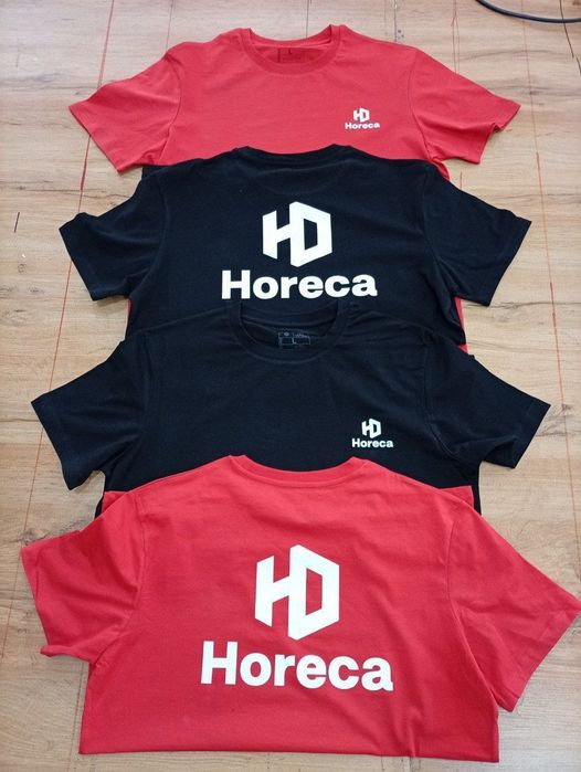 Futbolka polo S logotipom