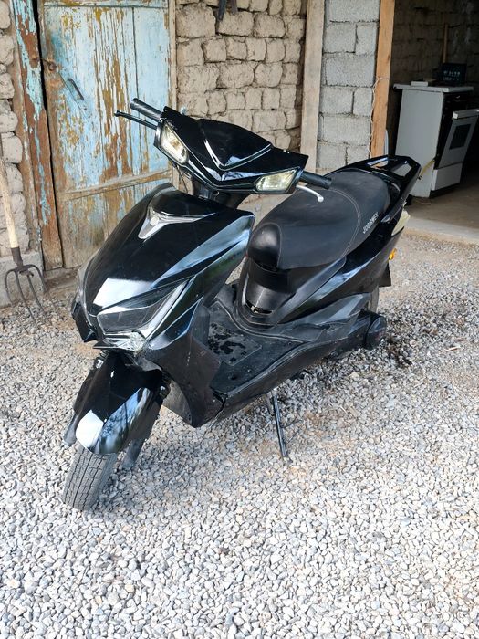 Продам мопед м8 про