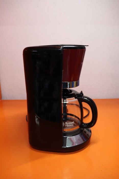 Кафемашина Russell Hobbs Digital Glass Victoria 1.25 L, технология за приготвяне на кафе WhirlTech, цифрово управление с програмируем таймер, 1100W