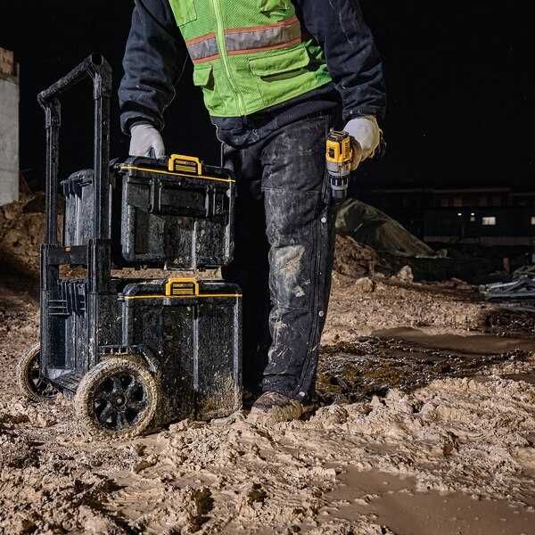 Dewalt куфар  с колела TOUGH SYSTEM 2.0 DS450 DWST83295-1