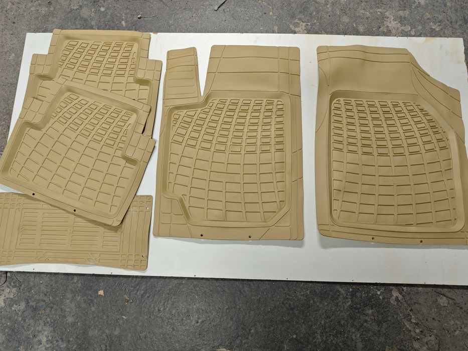 Универсални стелки бежови