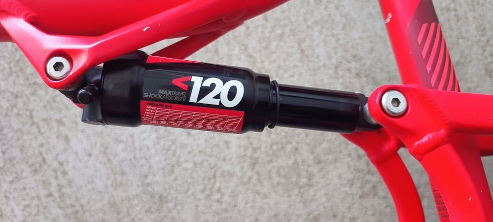 Bicicleta rockrider 540s full suspension
