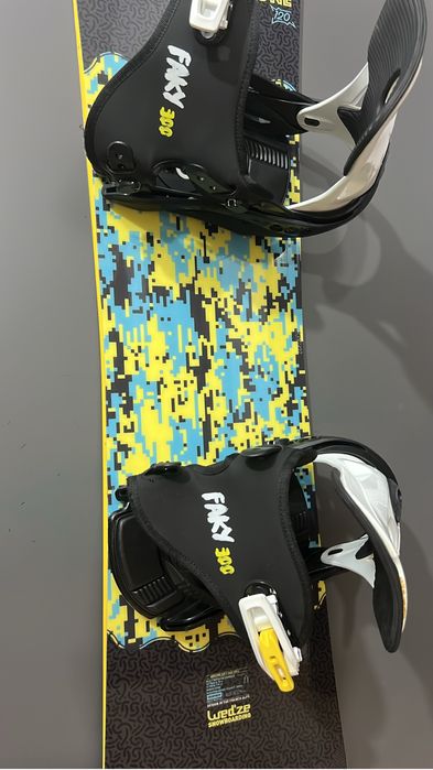 Vand placa Wadze plus legaturi snowboard copii. 120 cm