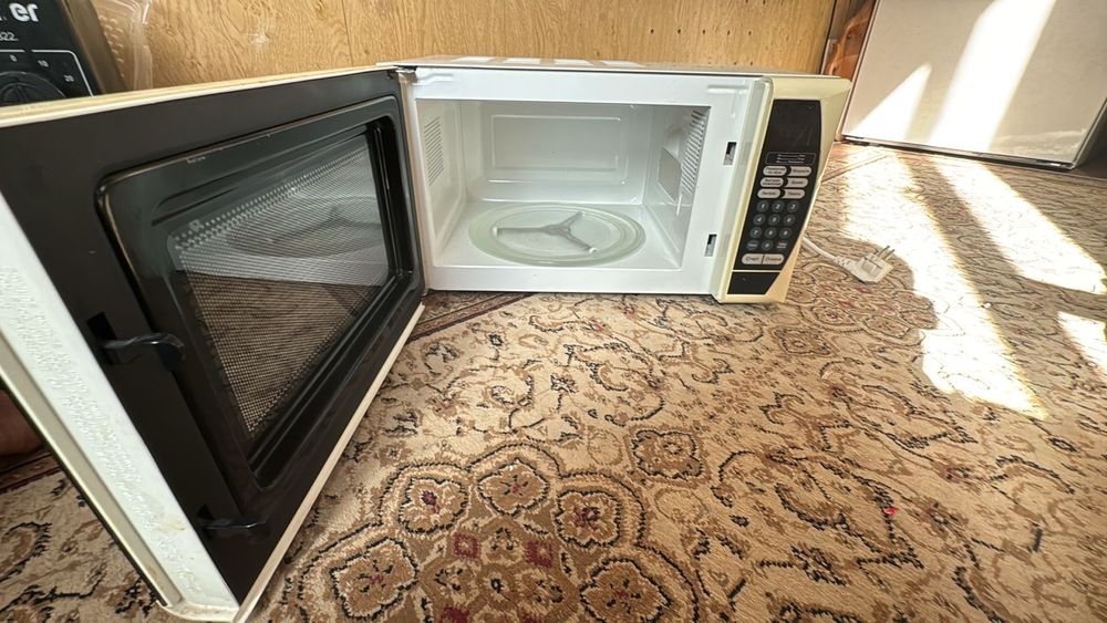 Микроволновка Elenberg печь