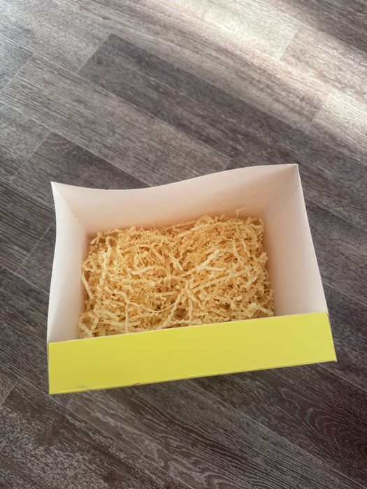 Продам коробку подарочную