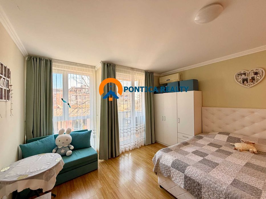 Просторно студио в красив комплекс в Несебър