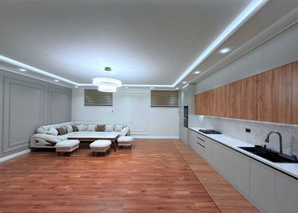 №3940.Продается 5-комнатная квартира в Новостройке.