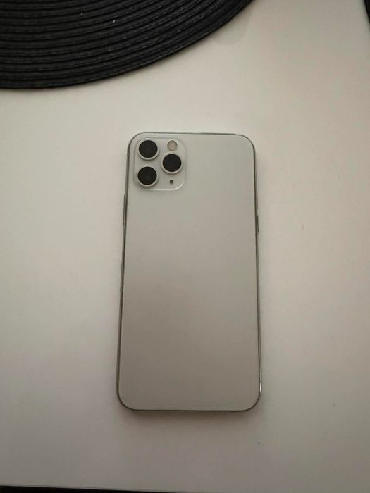 IPhone 11pro бял