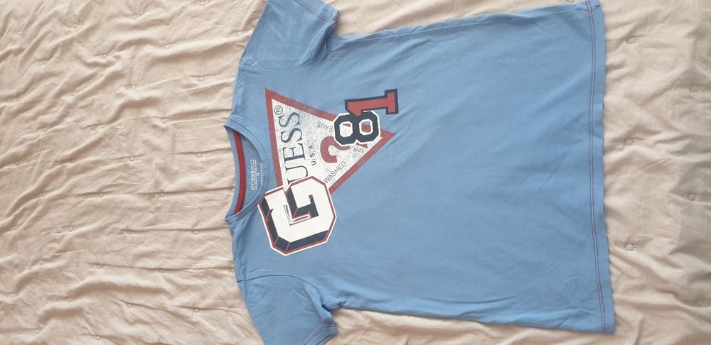 Тениски блузи Guess